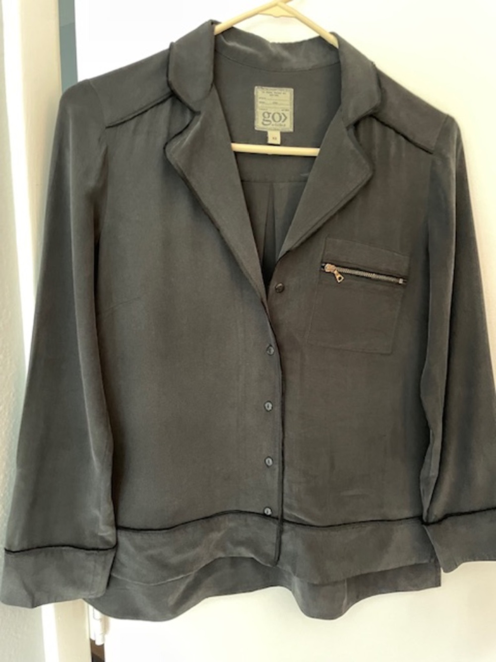 Go by GoSilk XS Black Washable Silk Hi Low Shirt Zip Pocket